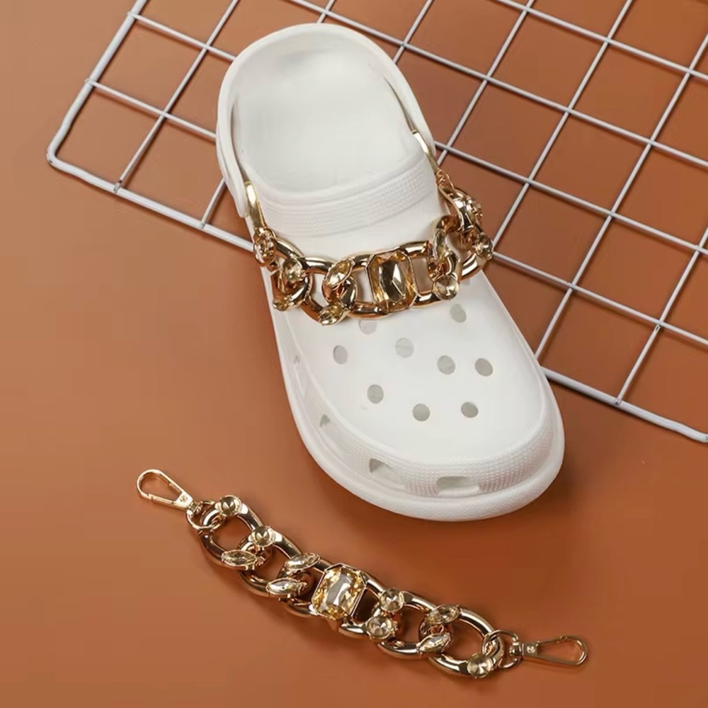 Woman’s Bling Gold Rhinestone Lightweight Metal Croc Shoes Chain Set